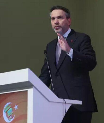 bakan bayraktar turkiyenin yurt disinda birinci altin uretimi cok yakinda basliyor zCzTVb5W.jpg