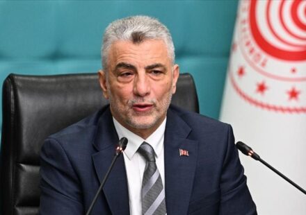 Bakan Bolat: Türkiye, bölgesinde muteber bir ekonomik aktör pozisyonunda bakan bolat turkiye bolgesinde muteber bir ekonomik aktor pozisyonunda FbWeUIES.jpg