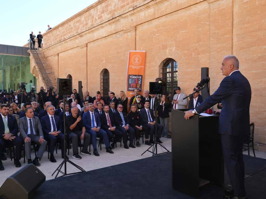 bakan ersoy mardinde festivalimiz icin 16 yer ve 30 farkli nokta belirledik 10 9SMaBb33