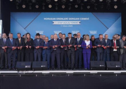bakan tekin bahcelinin fikir babasi oldugu cemevi kulliyesinin acilisini yapti ymb3QVRI.jpg