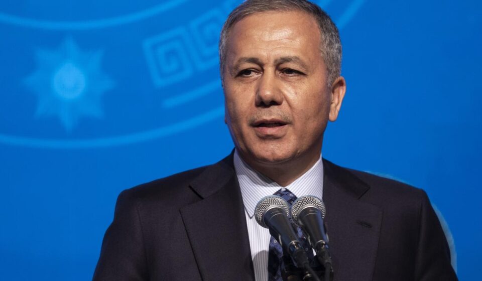 Bakan Yerlikaya: Asıl görevimiz hatası doğmadan önlemektir bakan yerlikaya asil gorevimiz hatasi dogmadan onlemektir 1rC2Avun.jpg
