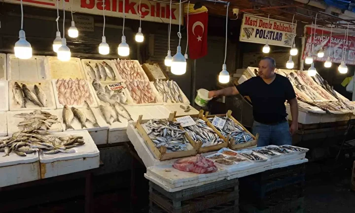 Balıkçılar dönemden şad: Bolluk yaşanıyor fiyatlar kasım sonuna kadar uygun 3 balikcilar donemden sad bolluk yasaniyor fiyatlar kasim sonuna kadar uygun 2 XXgN1A92