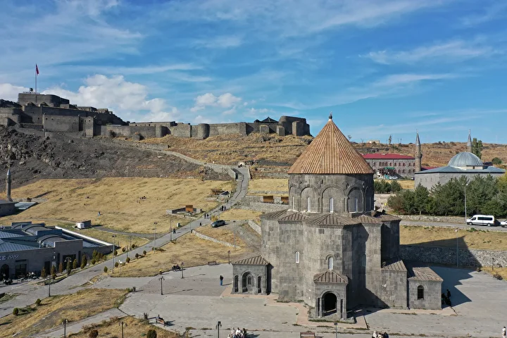 baltik mimarisiyle sekillenen kars kultur turizminin gozdesi 24 NZfqOWPl