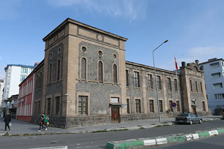 baltik mimarisiyle sekillenen kars kultur turizminin gozdesi 27 5GCtQ4C5