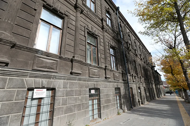 baltik mimarisiyle sekillenen kars kultur turizminin gozdesi 32