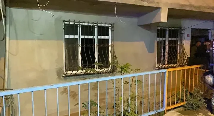 basaksehirde uc katli binada cikan yangin sonduruldu 3 PDdBRClU