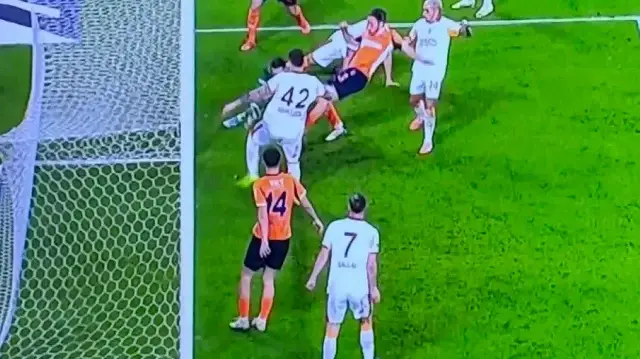 basaksehirin golu ofsayt miydi eski hakem galatasaray macindaki durumu kiymetlendirdi vQgVw8dc.webp