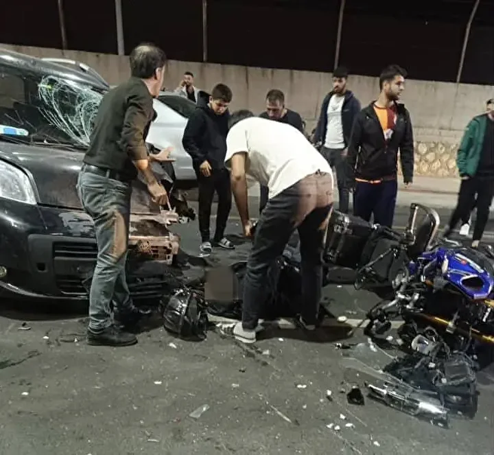 Batman’da hafif ticari araç, motosiklet ve elektrikli bisiklet çarpıştı: Altı kişi yaralandı 1 batmanda hafif ticari arac motosiklet ve elektrikli bisiklet carpisti alti kisi yaralandi 0 SHwVsU51