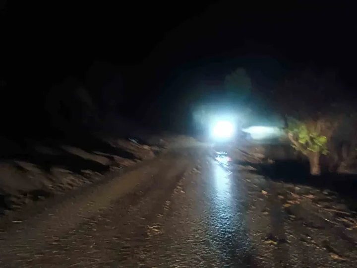 batmanda saganak heyelana neden oldu araclar mahsur kaldi yollar trafige kapandi 7 baKrt6DG