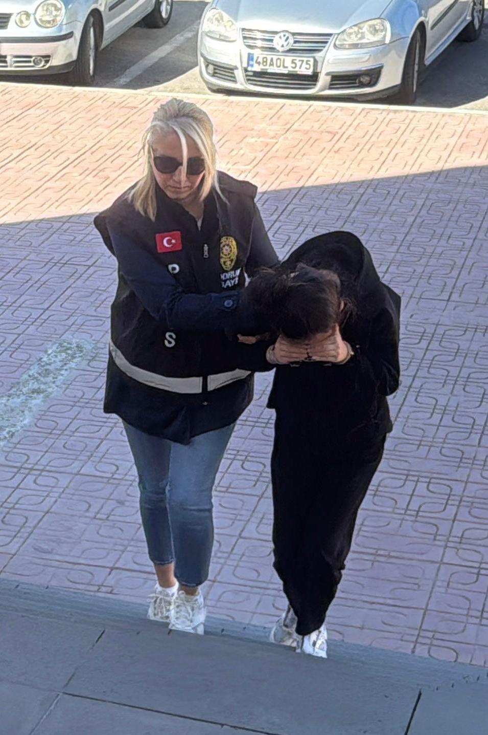 Bebeğini terasa bırakıp ölmesine neden anne tutuklandı 1 bebegini terasa birakip olmesine neden anne tutuklandi 0 Wjpc1HnD