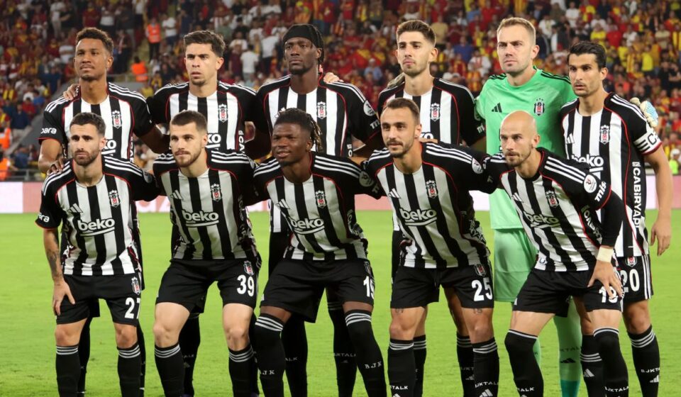 Beşiktaş’tan ayrılır ayrılmaz Fenerbahçe’ye imza atabilir besiktastan ayrilir ayrilmaz fenerbahceye imza atabilir RxKbAmQ8.jpg