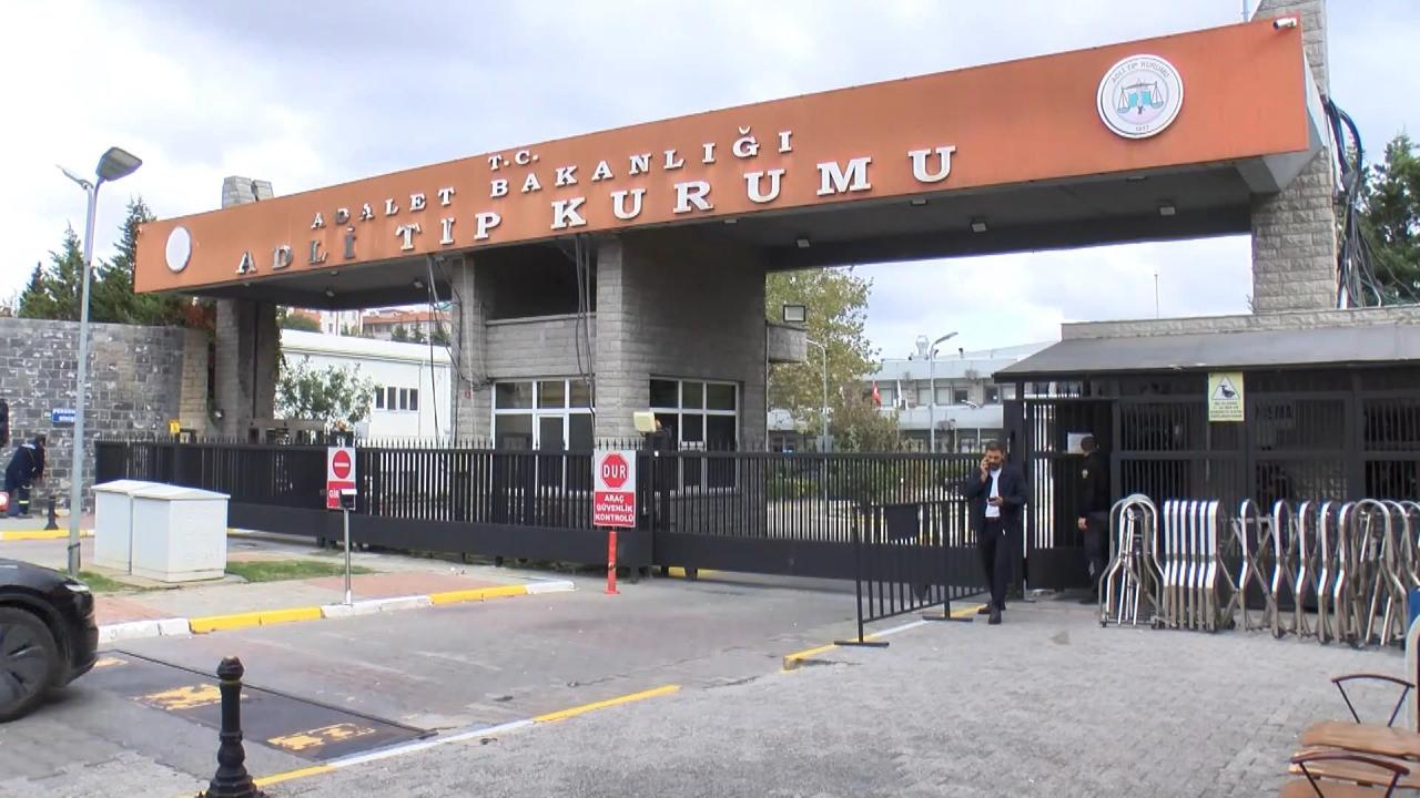 Beykoz'da cinayet kamerada! Eski kız arkadaşını bıçaklayarak katletti 9 beykozda cinayet kamerada eski kiz arkadasini bicaklayarak katletti 8