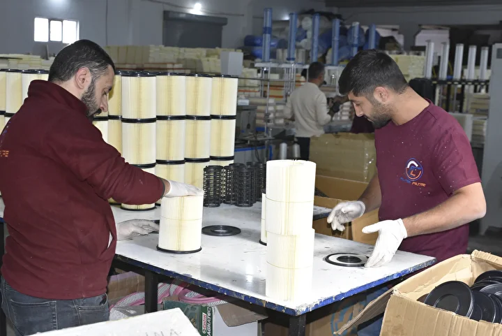bitliste fabrika kurdu eserini 15 ulkeye gonderiyor 0 Z2tXEdFv