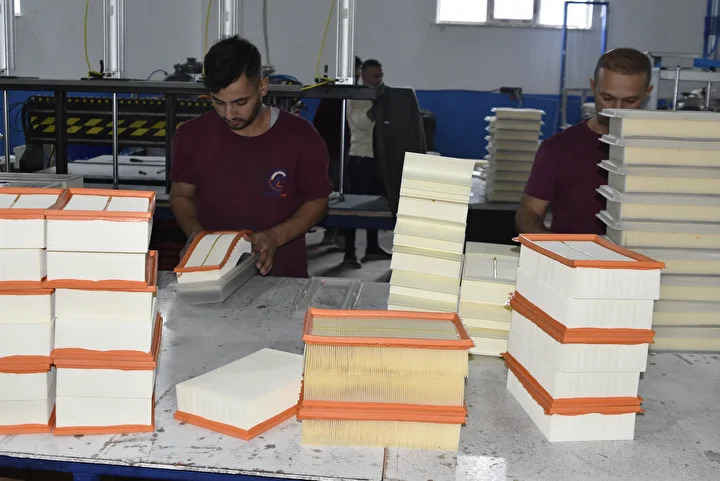 bitliste fabrika kurdu eserini 15 ulkeye gonderiyor 5 5C3r7prG