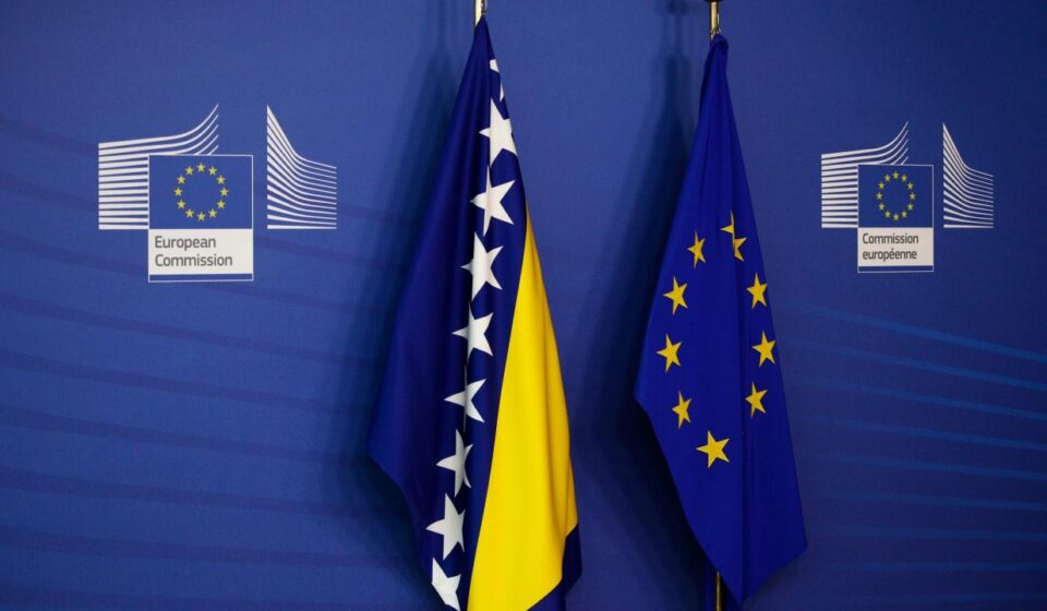 bosna hersek abye girmek uzere MwSvAMNX.jpg