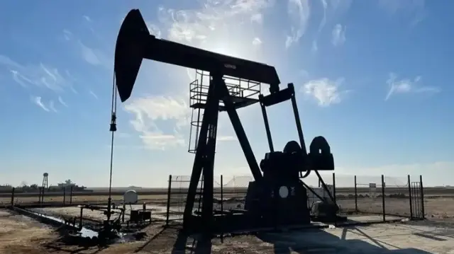 brent petrolun varili 6069 dolardan surec goruyor WWDtr8m2.webp