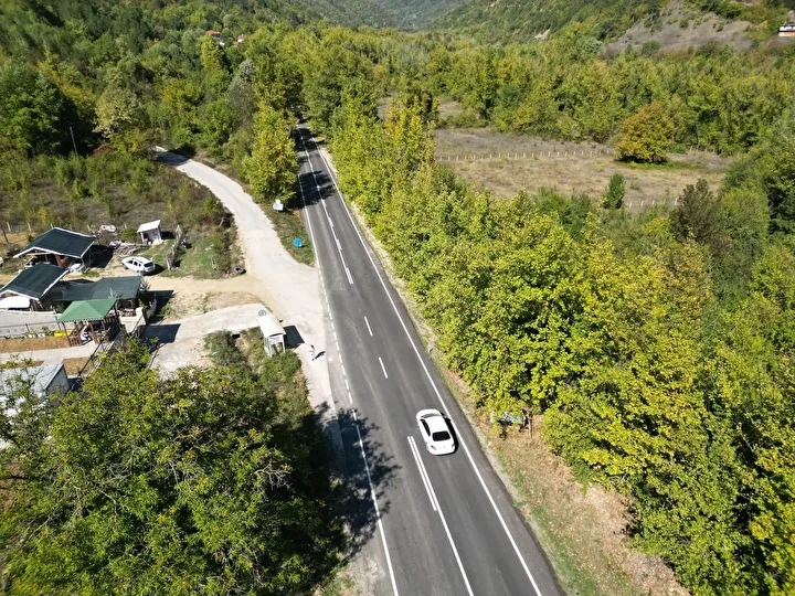 Bu yol görenleri hayran bırakıyor: İrlanda ve Japonya'daki ağaç tünellerini aratmıyor 6 bu yol gorenleri hayran birakiyor irlanda ve japonyadaki agac tunellerini aratmiyor 5 wW7Yp2DD