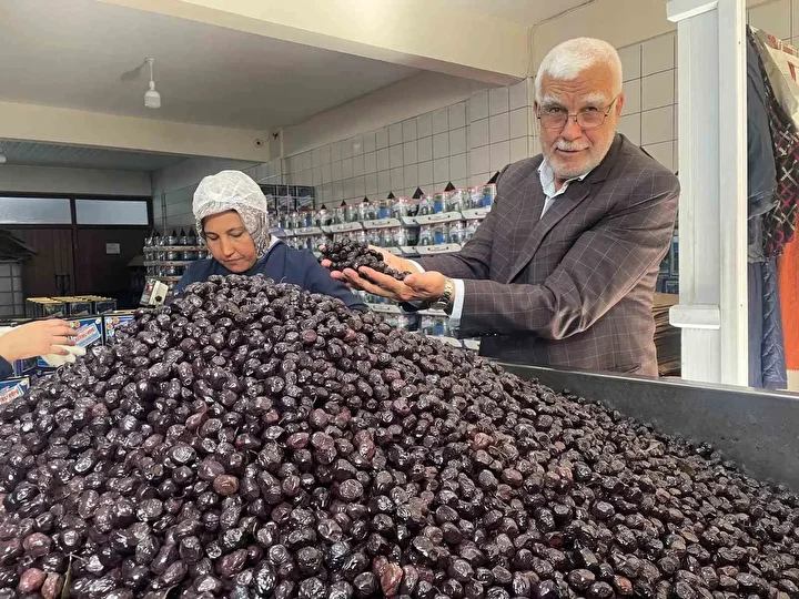 bursanin daglarindan isvicrenin sofralarina lezzeti dunyanin lisaninda almanyaya evet desek ic piyasaya eser kalmaz aVXtSZlp