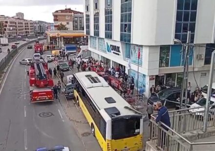 cekmekoyde dehset sacan iett surucusu tutuklandi TDYSb8I7.jpg