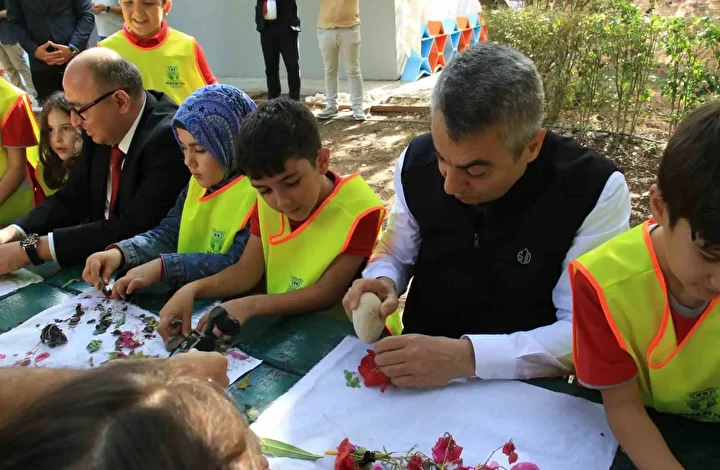 cezasi 2 milyon 800 bin tlye kadar cikiyor akdenizin hoslugu kum zambaklari muhafaza altina khjO4426