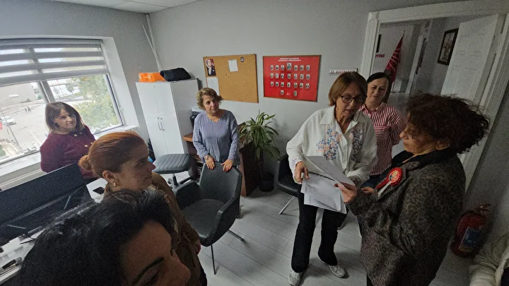 chpli bayanlar istifayi topluca basti ilce bayan kollari yoneticisi ve uyesi 10 bayan partiden 5yiAd1Gu