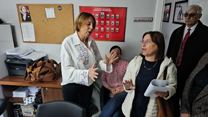 chpli bayanlar istifayi topluca basti ilce bayan kollari yoneticisi ve uyesi 10 bayan partiden vh3iGMHu