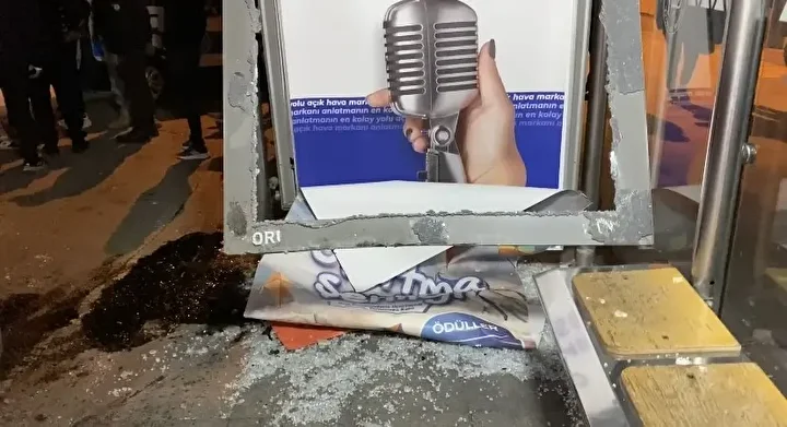 corumda arabayla carpisan motosiklet otobus duragina daldi bir kisi yaralandi 4 3YIiRNme