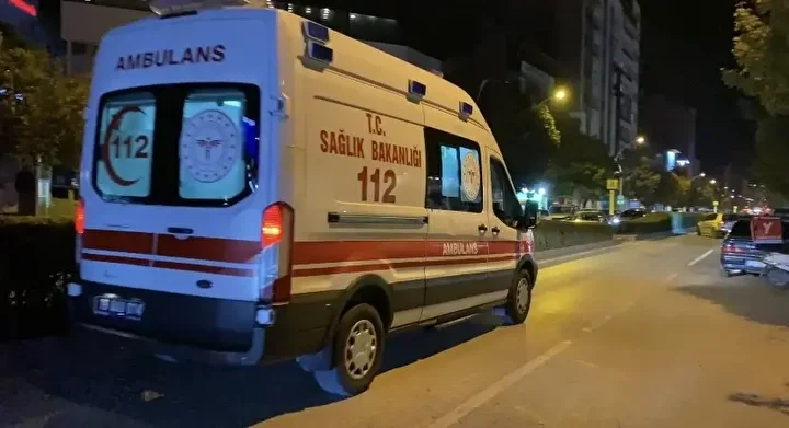 corumda arabayla carpisan motosiklet otobus duragina daldi bir kisi yaralandi 5 IXZLkTnW