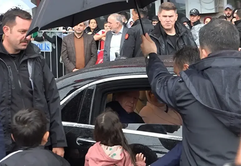 cumhurbaskani erdogan rizeden ayrildi 0 L7vQrFgf