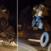 Başkan takipçisini konuk etti! 6 gollü düello nefes kesti damperi acik kamyon kgys diregine carparak asili kaldi bir kisi yaralandi XI5DtqZ7.webp