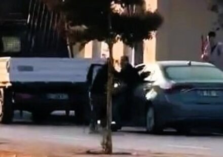 Denizli’de okul müdürünü üç çocuğunun gözü önünde vurdu! denizlide okul mudurunu uc cocugunun gozu onunde vurdu t2VBTuA4.jpg