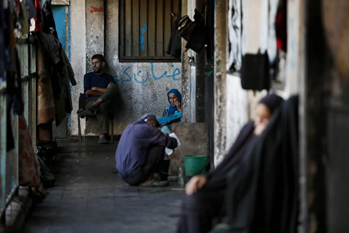 deyr belahtaki unrwa okullarina siginan filistinliler sikinti kosullar altinda omurlerini surduruyorlar 14 RNbNjuy1