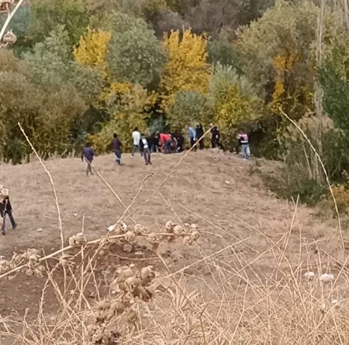 diyarbakirda agaclik alanda erkek cesedi bulundu 0 Fb2Ei9Dv