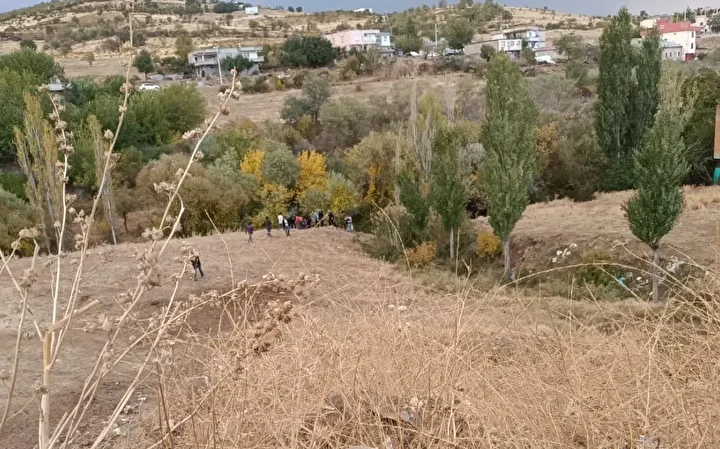 diyarbakirda agaclik alanda erkek cesedi bulundu 3 ba24pJvg