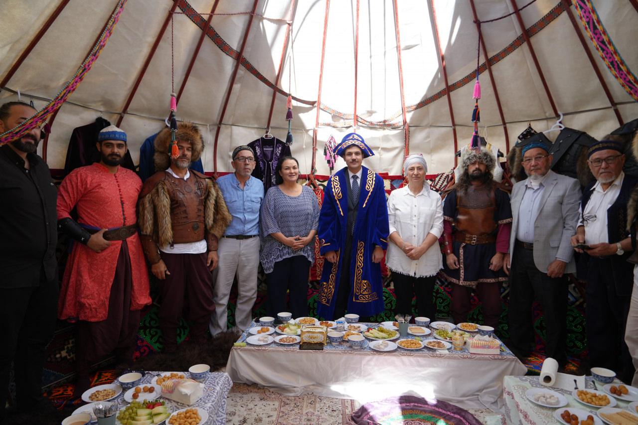 dogu turkistandan nigdeye uzanan yol altay koyunde kazaklar kulturlerini yasatiyor 0 ruEE3jmI