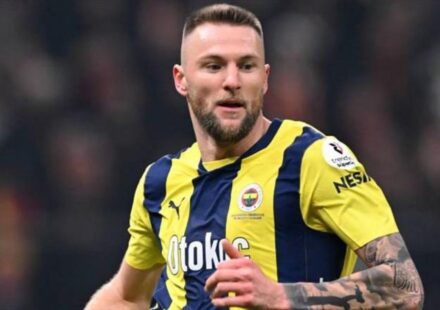 Dünya devi Fenerbahçeli yıldıza talip oldu! İdare kara kara düşünüyor dunya devi fenerbahceli yildiza talip oldu idare kara kara dusunuyor dAZnXPzC.jpg