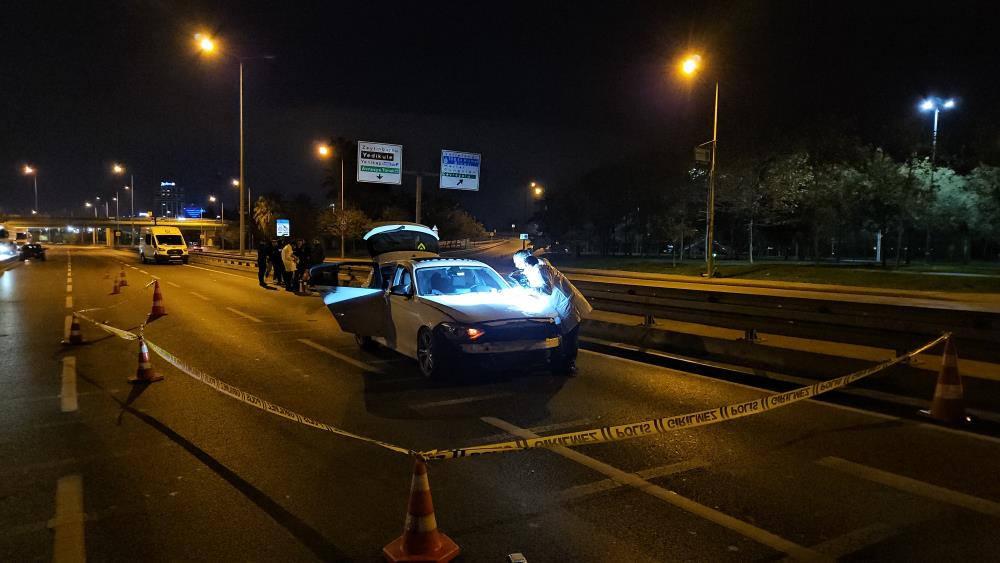 dur ihtarina uymadi 5 polis aracina carpti 0 Fl4H2u5f