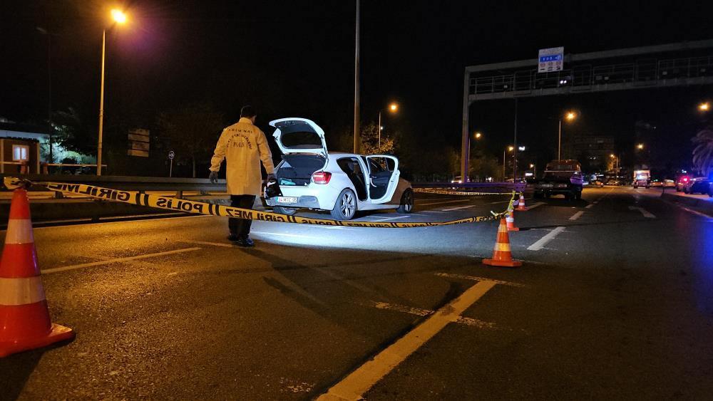 'Dur' ihtarına uymadı, 5 polis aracına çarptı! Vurularak yakalandı 2 dur ihtarina uymadi 5 polis aracina carpti vurularak yakalandi 1 udNv2jAl