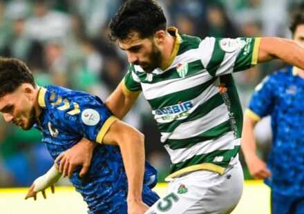 Efsane ekipten yeni hocasına 3-0’lık ikram efsane ekipten yeni hocasina 3 0lik ikram ZxSY6ySB.jpg