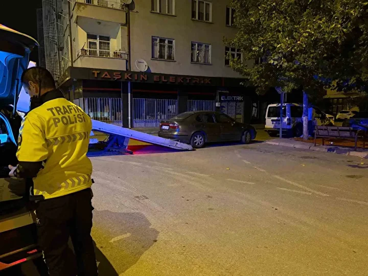 Ehliyetsiz şoför kural tanımadı 1 ehliyetsiz sofor kural tanimadi 0 fScpcYmf