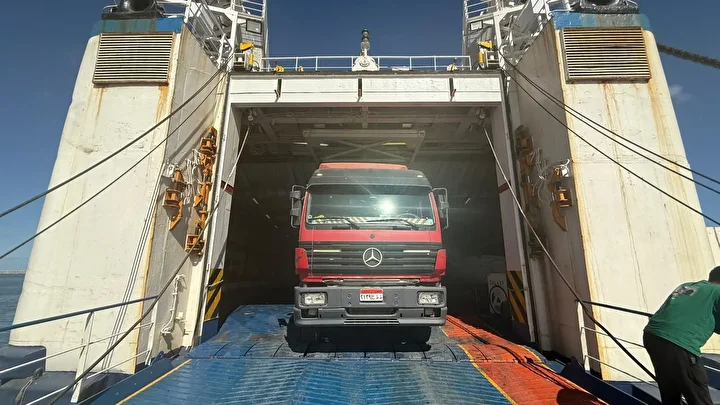 El-Ariş Limanı'na ulaşan 17. 'İyilik Gemisi'nden yardım gereçlerinin indirilmesi sürüyor 3 el aris limanina ulasan 17 iyilik gemisinden yardim gereclerinin indirilmesi suruyor 2 ZpSNYCCn