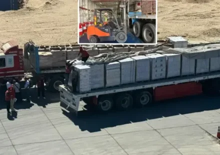 El-Ariş Limanı’na ulaşan 17. ‘İyilik Gemisi’nden yardım gereçlerinin indirilmesi sürüyor el aris limanina ulasan 17 iyilik gemisinden yardim gereclerinin indirilmesi suruyor wd4VrLHk.webp
