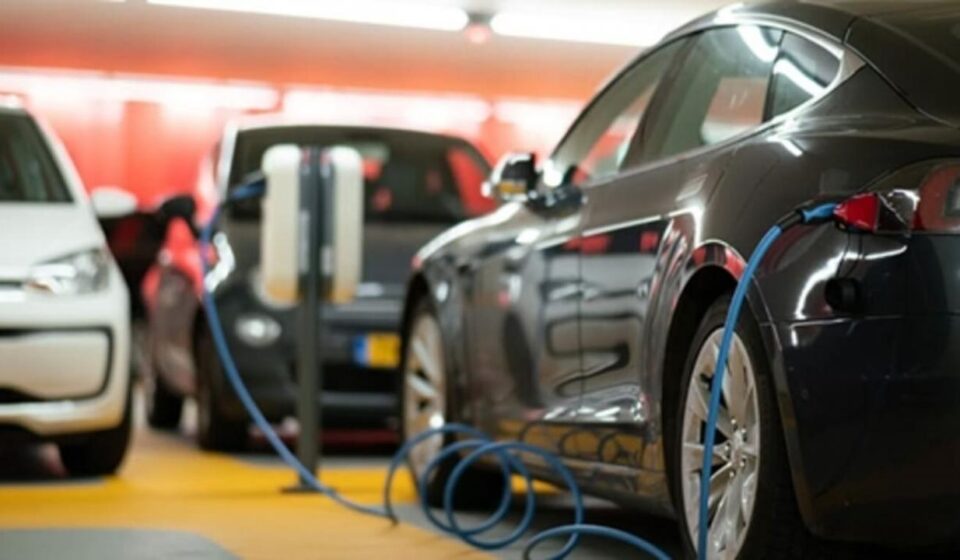 elektrikli aracta 2 milyon esigi asildi rekor kirildi Yi54bnW6.jpg