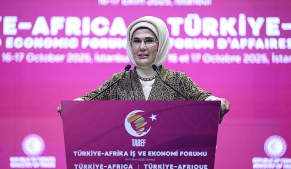 Emine Erdoğan: ‘Dünyanın yeni öyküsünü bayanlar yazacak!’ emine erdogan dunyanin yeni oykusunu bayanlar yazacak BVLqWROs.jpg