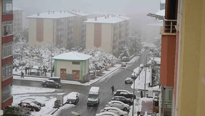 Erzurum güne kar ile uyandı 2 erzurum gune kar ile uyandi 1 nY4dqS25