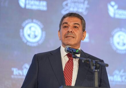 esenerde kultur sanat sezonu cemil mericin ismi verildi JC9CvRry.jpg