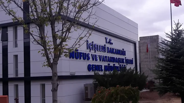 Eski tip ehliyeti olanlar dikkat!: Yenilenmesi için son 10 gün 2 eski tip ehliyeti olanlar dikkat yenilenmesi icin son 10 gun 1