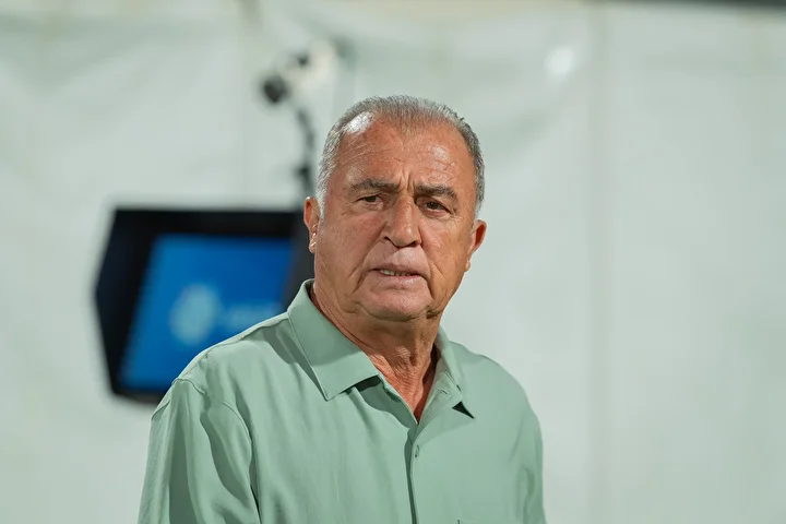 Fatih Terim'den ulusal yıldıza övgü! "Dünyanın en yeterli futbolcularından olabilir" 1 fatih terimden ulusal yildiza ovgu dunyanin en yeterli futbolcularindan olabilir 0 fY8H2GRm