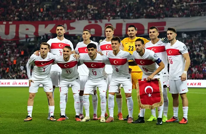 Fatih Terim'den ulusal yıldıza övgü! "Dünyanın en yeterli futbolcularından olabilir" 6 fatih terimden ulusal yildiza ovgu dunyanin en yeterli futbolcularindan olabilir 5 knDKLGJy