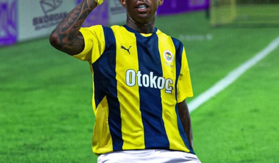 fenerbahce buyuk umutlarla gelen yildiziyla yollarini ayirabilir 2 talibi var taIV2lbn.jpg